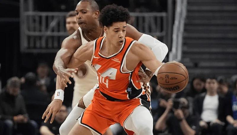 江南体育在线-快船两绝配迎蜕变！尼德豪泽统治篮下，邓恩展全面输出！