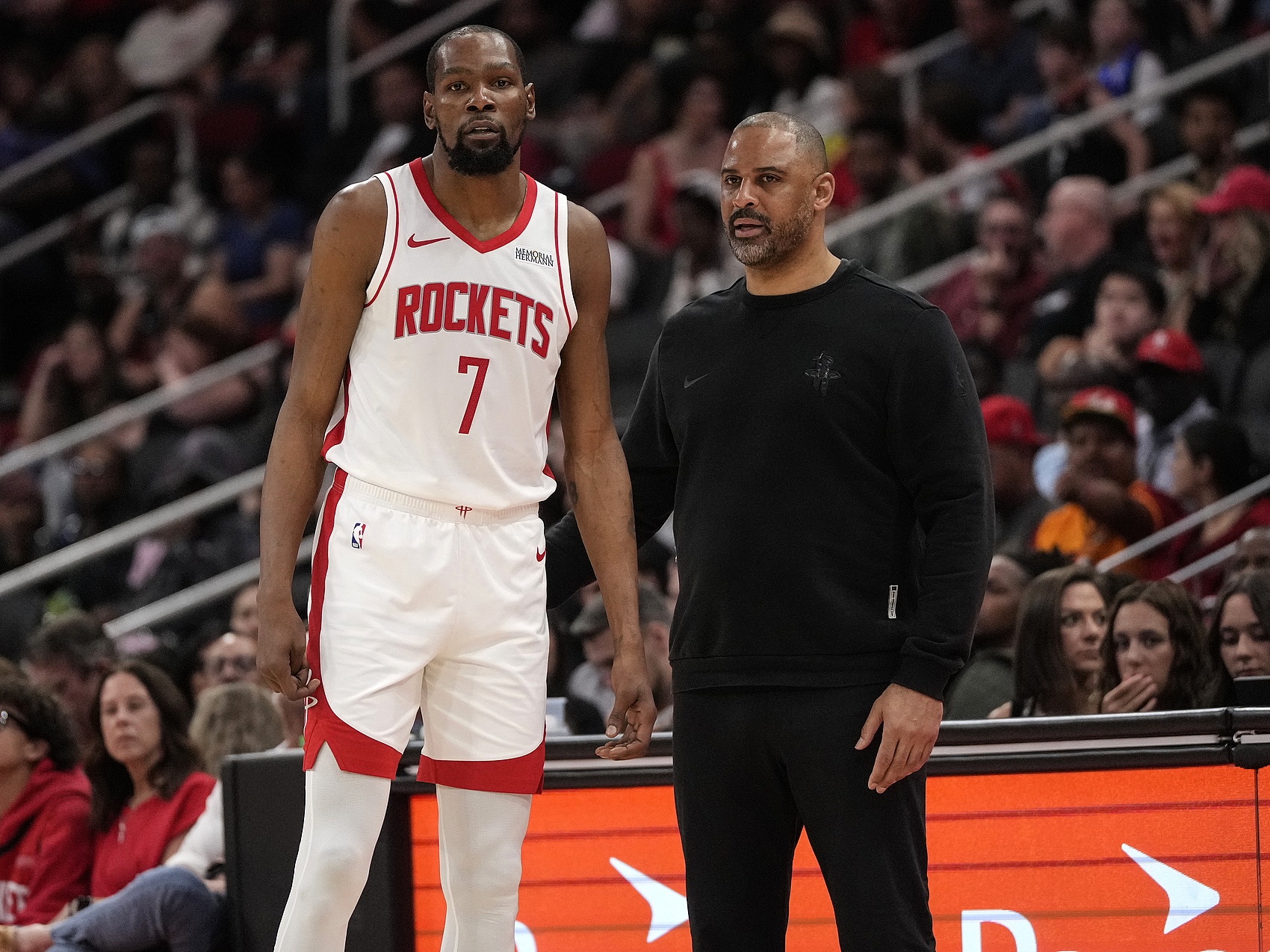 江南体育在线-乌度卡：年轻球员们都取得了进步 我们不必再只依赖杜兰特